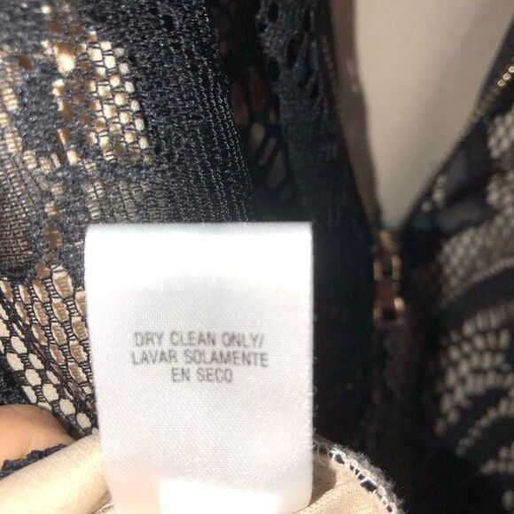 Sandra Darren Black Lace Overlay Tan Lining 3/4 Length Sleeves Sheath Dress 10 - Picture 7 of 7